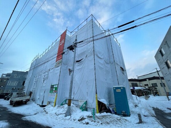 麻生駅 徒歩1分 3階の物件外観写真